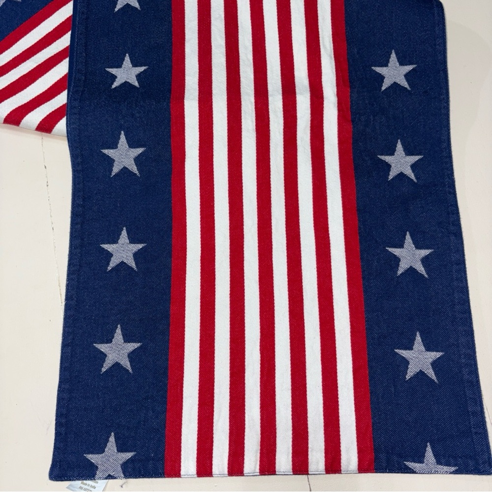 Sur La Table Red, White, and Blue table Runner